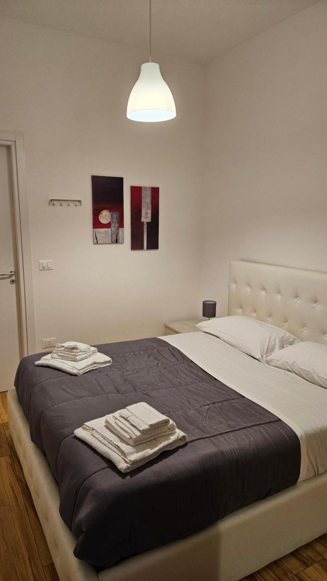 볼로냐 Residenza Ugo Bassi 아파트 외부 사진