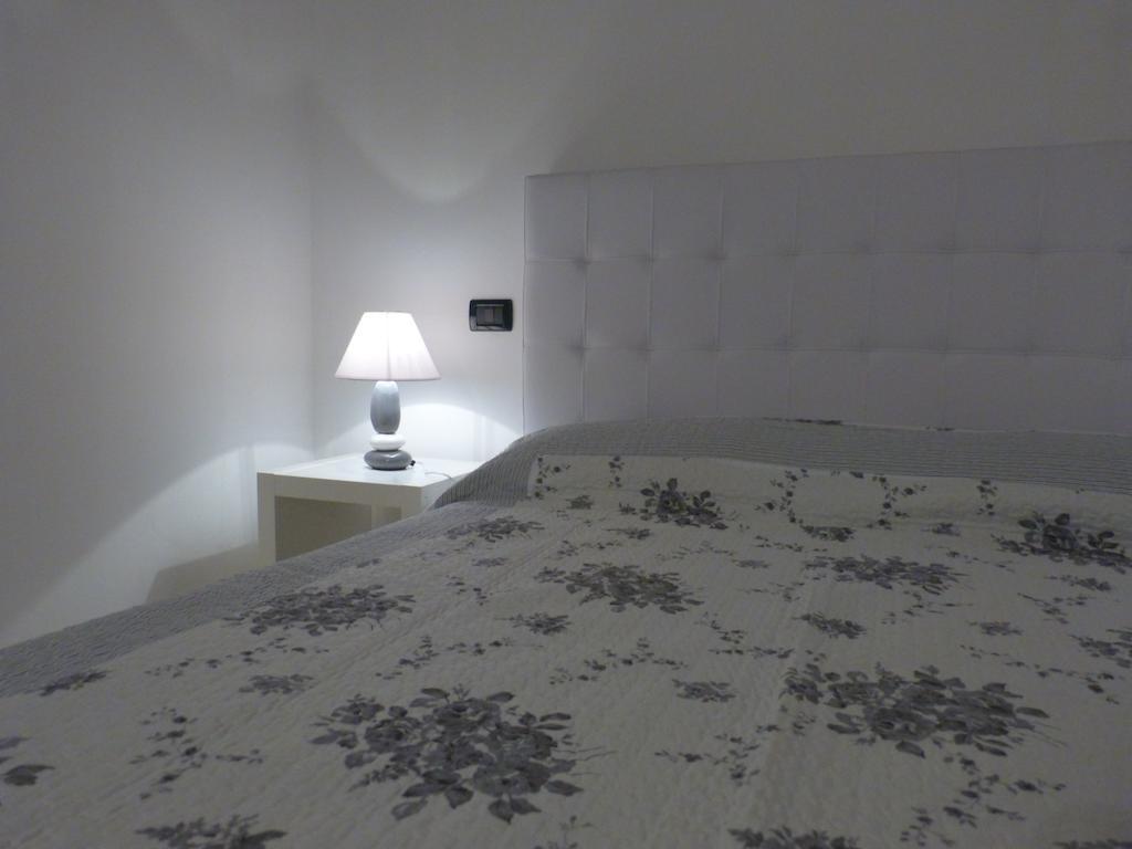 볼로냐 Residenza Ugo Bassi 아파트 객실 사진